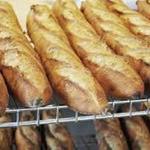 French Bar St.Pierre - フランス製のパン種をお店で焼き上げています。