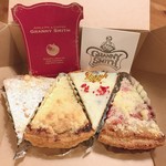 GRANNY SMITH APPLE PIE & COFFEE 銀座店 - クラッシックラムレーズン、グラニースミス、ホワイトチョコとクリームチーズ、ストロベリーカスタード