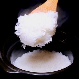 米食味鑑定士が信頼する5つ星お米マイスターの炊きたて米