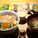 立場割烹 SSAW - 紅白の桜ちらし 1000円