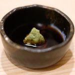 赤坂 すし 秀 - 海鮮丼 1188円 の山葵醤油