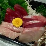 まぐろ丼　加一 - 旬の刺身盛合せテイクアウト（加一の日利用）／内容変更後