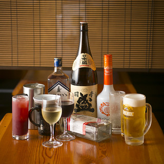 オリジナルシャンパンや日本酒、生ビールなど種類豊富なドリンク