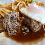 洋食 コンセンテイ 目黒屋 - 肉の密度の濃いハンバーグ♪