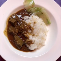 ワキヤ 一笑美茶樓 - 玉ねぎたっぷりのチャイナカレー（ハーフ&ハーフ）