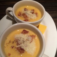 grigio la tavola - 