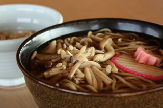 h Yama Hei - 信州産きのこそばと季節の炊き込みご飯(小)１３５０円