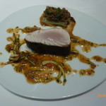 カンテサンス - 徳島産鰆に秋田産ひろっことトマトのソースに娃々菜[ﾜﾜｻｲ]のつけ合わせ