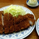 とんかつや - ボリュームタップリロースカツ