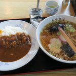 石垣食堂 - ラーメン、カレーライス　自力セット（￥1.000）