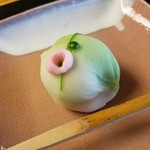 Chashitsu Douji En - この日のお茶菓子は「花一輪」