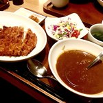 ウイスキーボイス - 名物 ロースかつカレー 1,200円