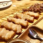 Chateau Mercian Tokyo Guest Bar - 大山鶏のもも肉 1本250円・大山鶏のレバー 1本200円