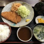 とんかつなかむら - Ｂとんかつ定食＝８８０円
（ロース１５０g）