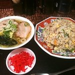 こく一番 ラーメン みどりや - チャーハン