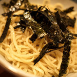 つけ麺（鯛だしつけ麺・平打ち麺）７５０円