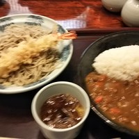 日本橋　本陣房 - 本日のまかない丼と日替りそば(キーマカレー＆海老天そば) 1,000円♪