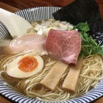 中華そば よしかわ - 煮干しそば（白醤油）