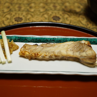 つきじやまもと_1