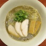 凄く濃い ど煮干そばのアップ