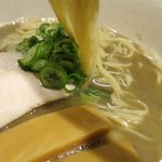 らーめん竹馬 - 凄く濃い ど煮干そばの麺