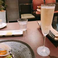 Sucre - プラス500円でグラスワイン付けられます（赤・白・スパークリング）。