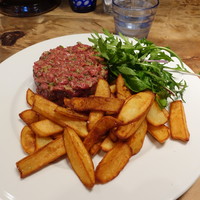 イノーヴェ - アルゼンチン産馬肉のタルタルステーキ