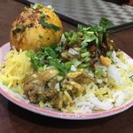 大衆食堂シックダール - バングラデシュの家庭風ビリヤニ（サービス）