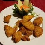 インドシナ号 ディナー クルーズ - 揚げた魚とバターニンニクソース