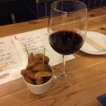 燻製バル けむりば - フライドポテト＆赤ワイン