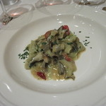 トラットリア・アルベロ - 空豆を練り込んだタリアテッレ、アワビとその肝のソース