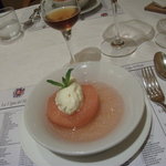 トラットリア・アルベロ - デザート／桃のコンポートとホワイトチョコレートのムース