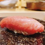 くろ﨑 - 2018.2.  静岡県下田産 大トロのはがし