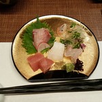 新田 - 刺身の盛り合わせ