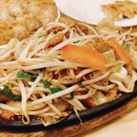 餃子 照井 - モツ炒め(^^)