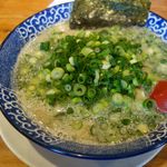 とんこつラーメン、ねぎ大盛り