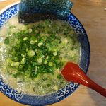 とんこつラーメン、ねぎ大盛り