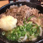 うどん王 - 肉うどんにたまご天追加