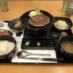 とろけるハンバーグ専門店 福よし - 