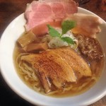 麺屋 Somie's - 限定（になる予定）煮干ししょうゆ。炙りバラチャーシュートッピング。鶏チャーチー1枚サービスデー