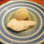 富小路 やま岸 - 11.明石鯛　蕪　