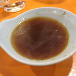 さっぽろジンギスカン - つけダレにジャスミン茶を注いで