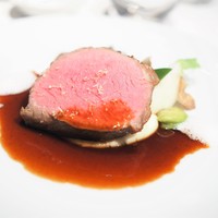 FURUYA　augastronome - バザス牛のサーロインステーキ　シェリー・ヴィネガー・ソース　レフォールのアクセント