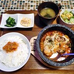 コッテジ - 石焼チーズタッカルビ 夜セット（ご飯大盛り）（食べ始めちゃいました）