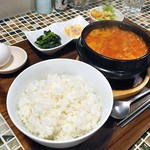 コッテジ - 牡蠣入り豆腐チゲ 夜セット（ご飯大盛り）