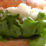Saku le pain - ポテトサラダサンド（側面）