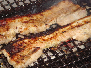 Chari Hausu - 三枚肉のネギ塩焼き