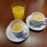 CASA ROMANE - コーヒー＆オレンジジュース