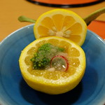 三友居 - 和歌山の三宝柑の中に菜の花