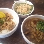 Mensenya Forumosa - 麺線、ルーロウ飯のハーフ&ハーフ